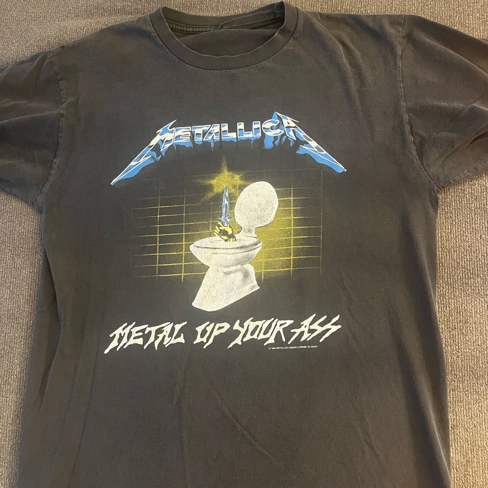 Vintage METALLICA tshirt.